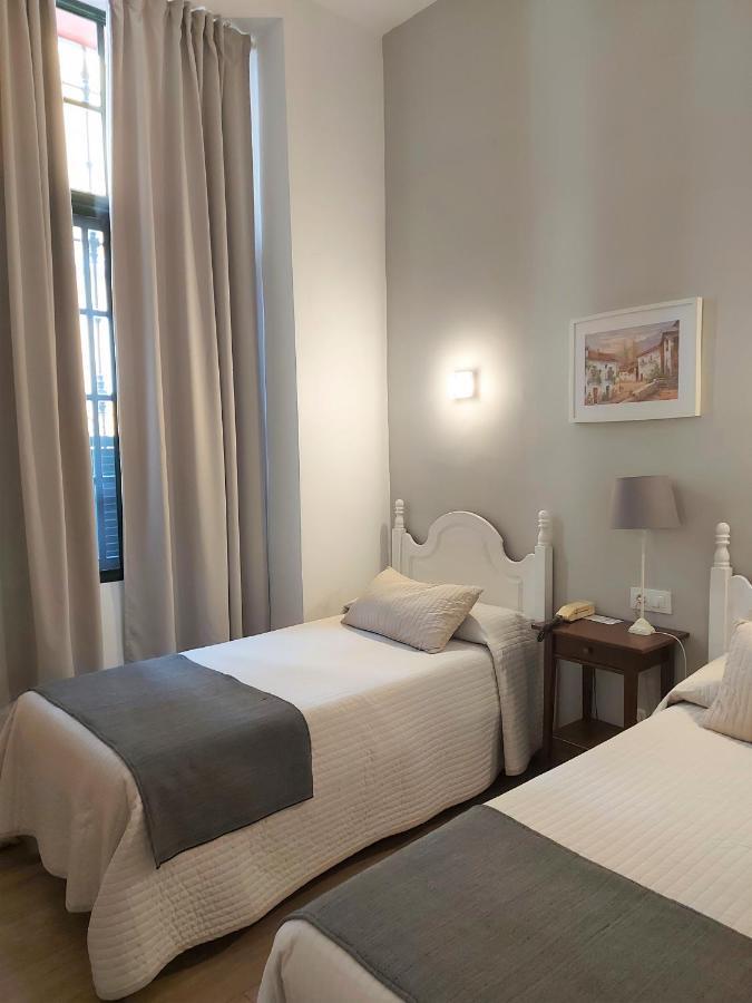 Hotel Londres Seville Exterior photo